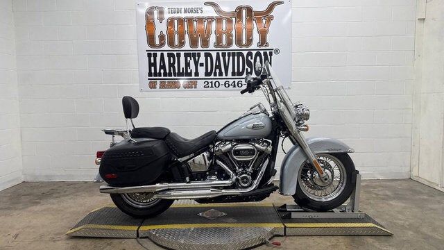 2023 HARLEY DAVIDSON FLHCS / Heritage Classic 114