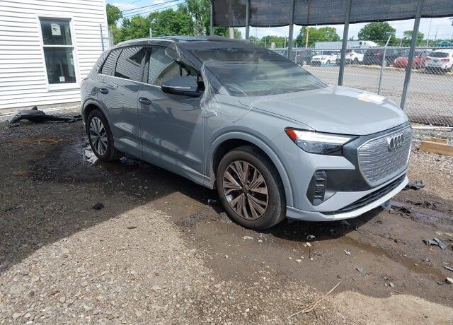 2023 AUDI Q4