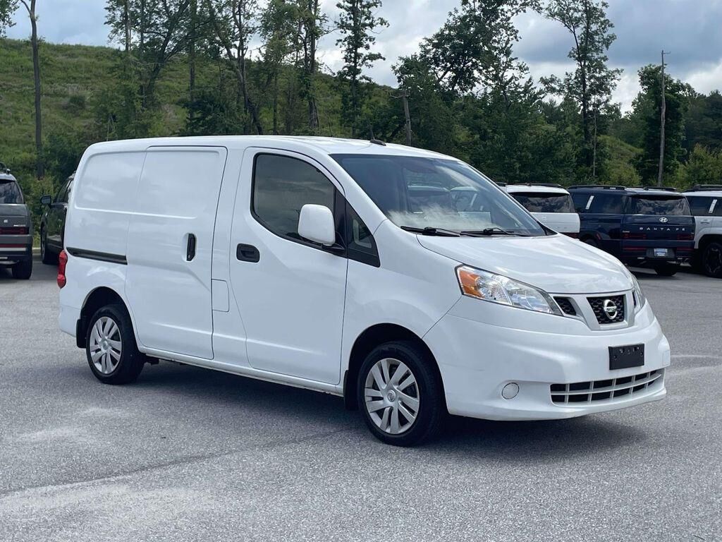 2021 NISSAN NV200