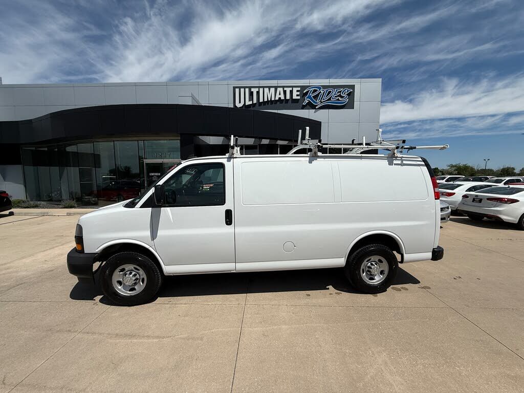 2019 CHEVROLET Express