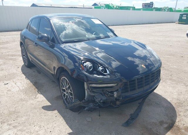 2018 PORSCHE Macan