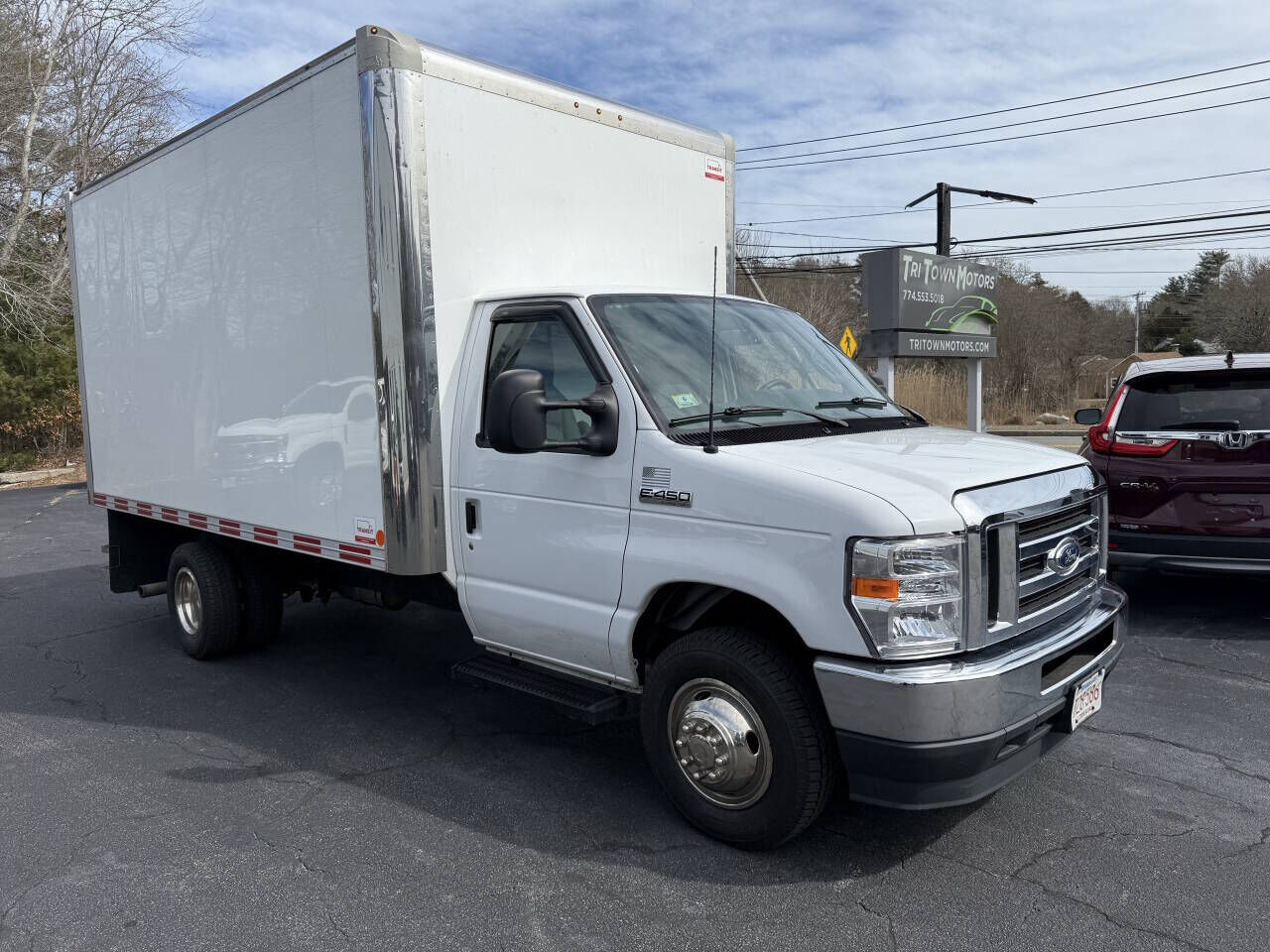 2022 FORD E-450