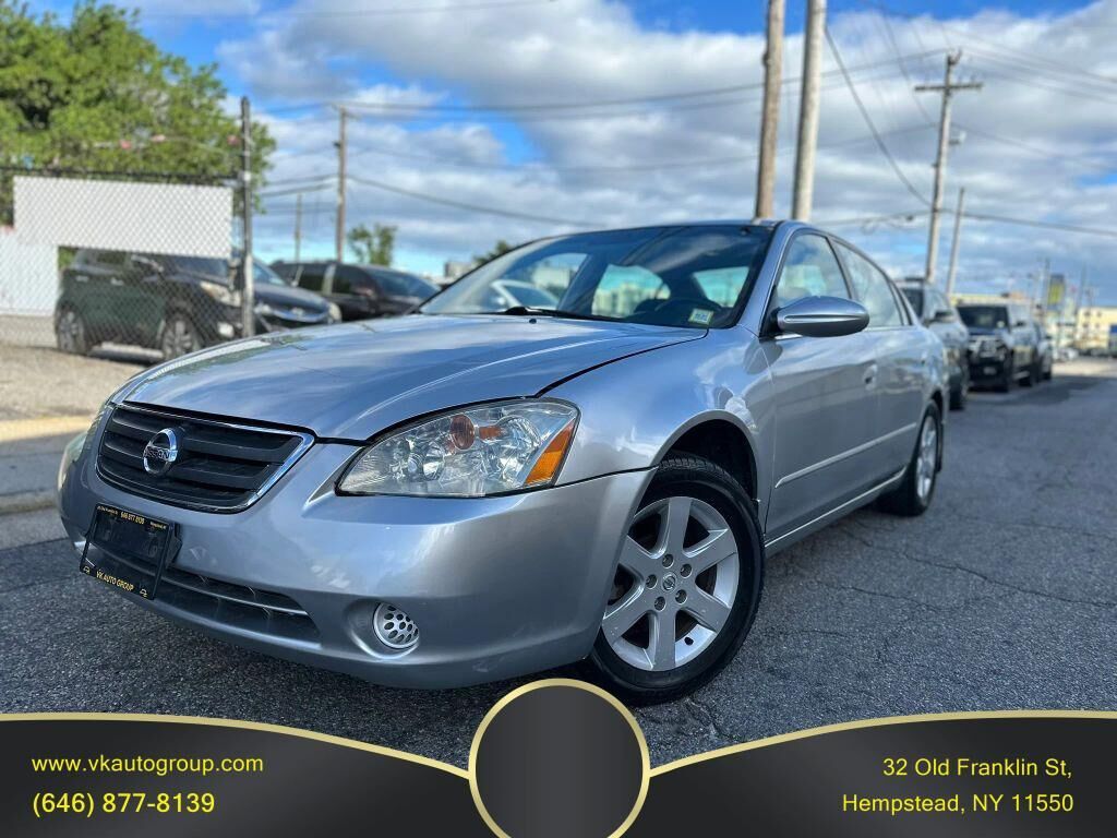 2004 NISSAN Altima