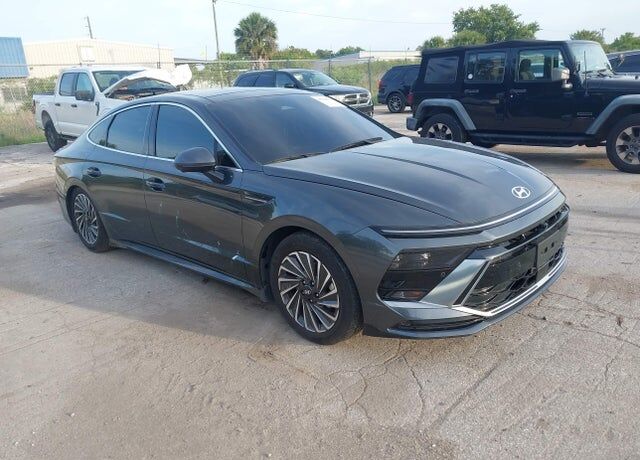 2025 HYUNDAI Sonata