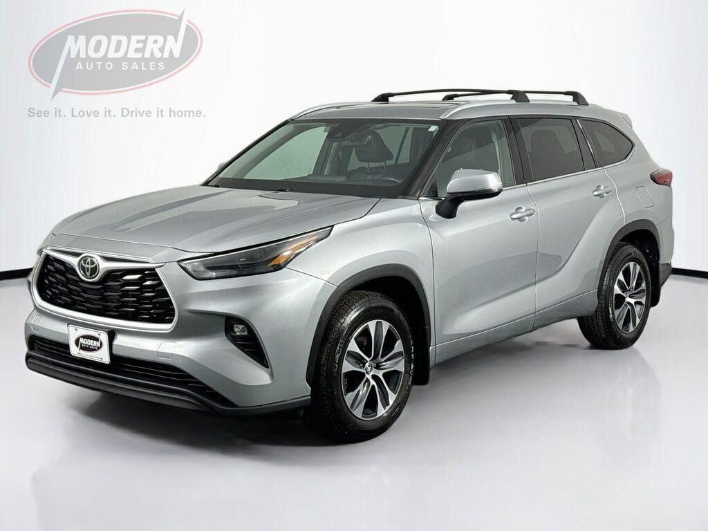 2022 TOYOTA Highlander