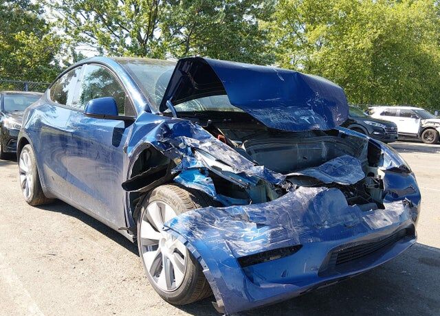 2023 TESLA Model Y