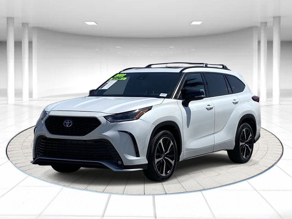 2022 TOYOTA Highlander