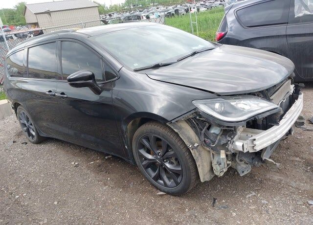 2019 CHRYSLER Pacifica