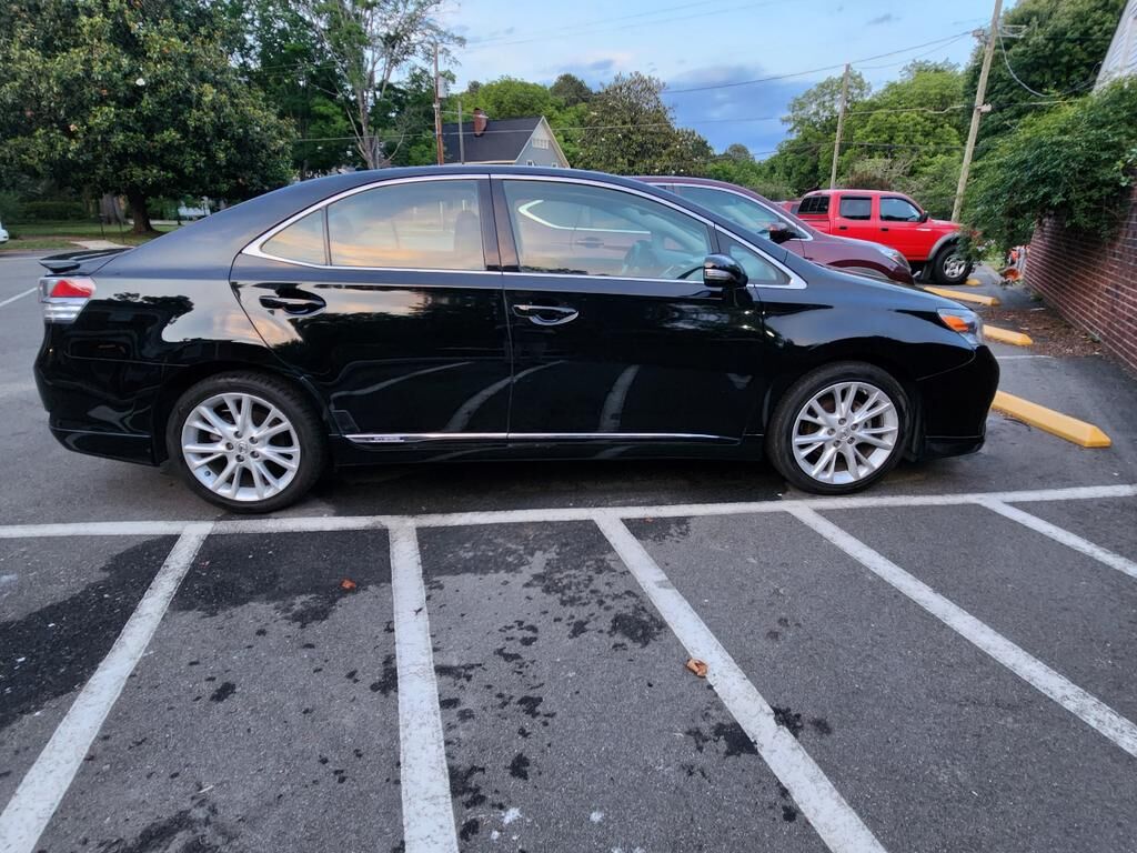 Lexus HS
