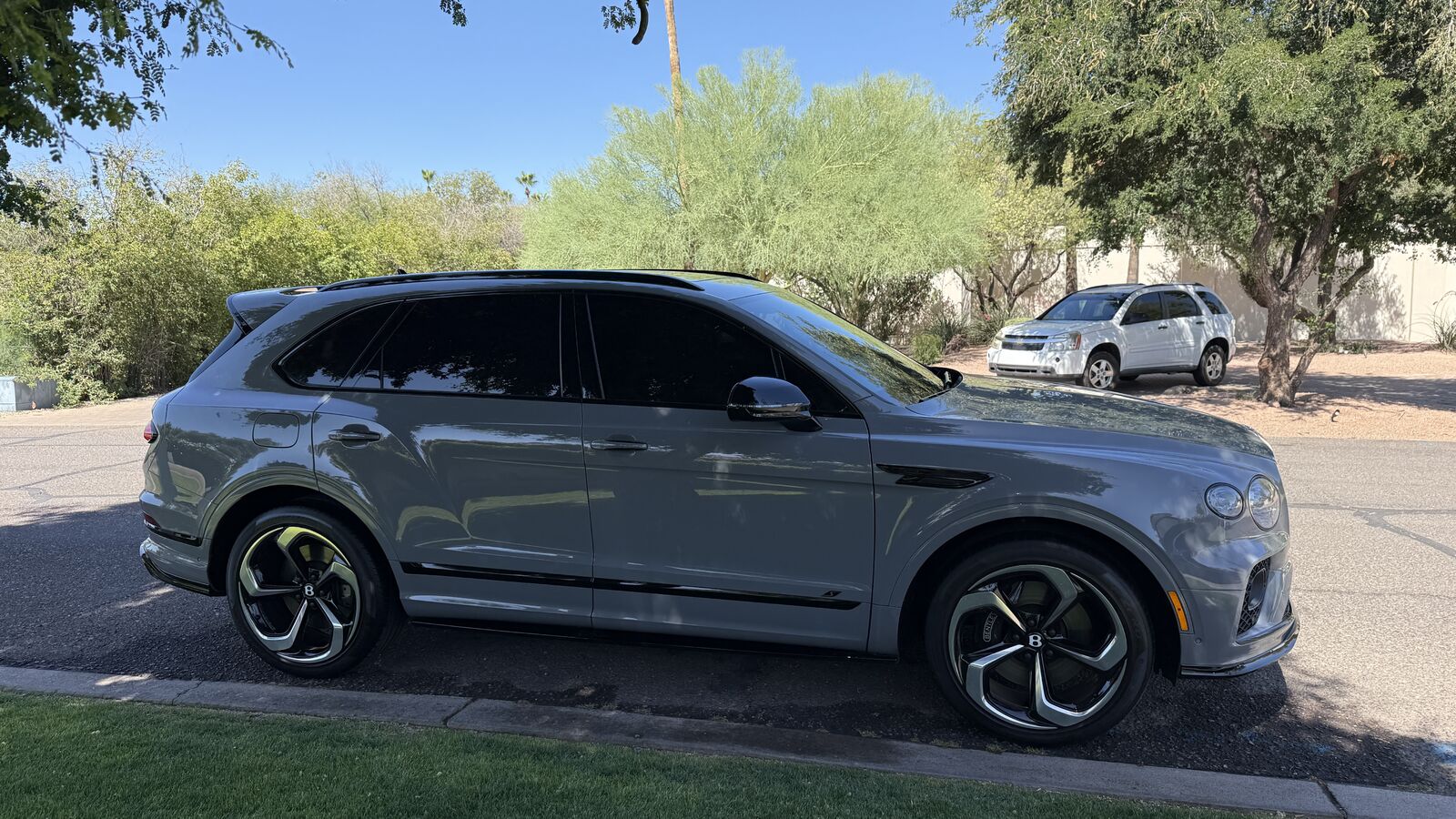 2023 BENTLEY Bentayga