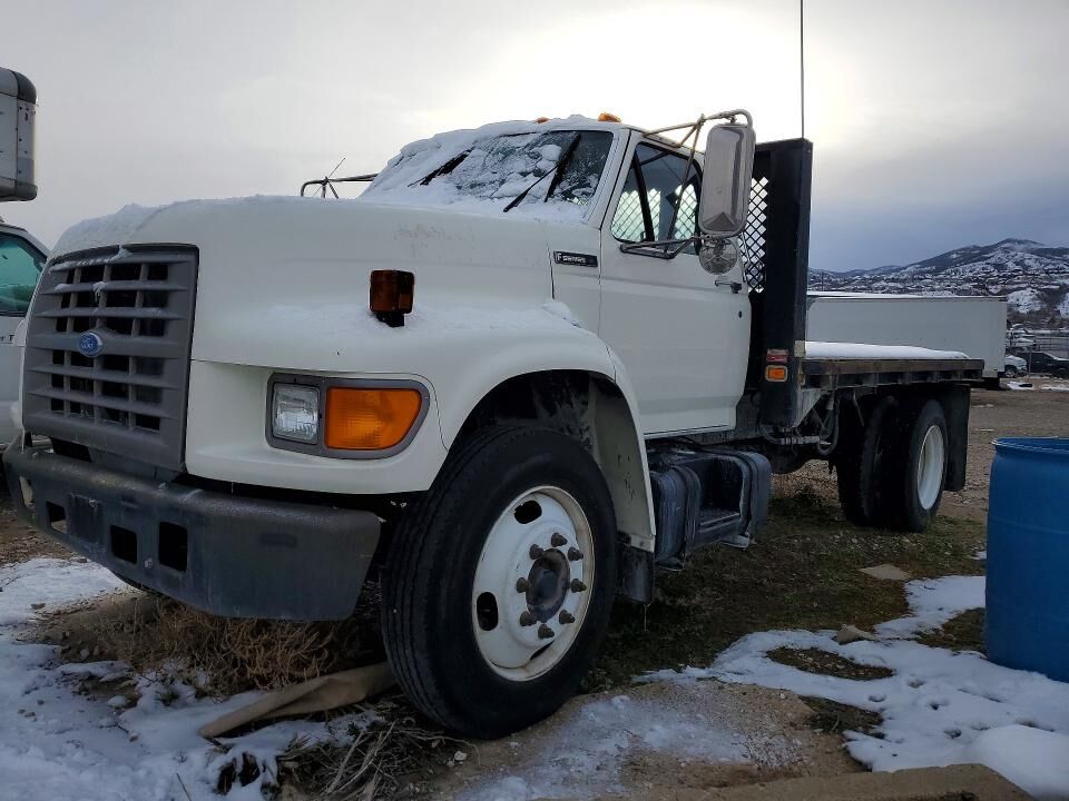 1995 FORD F-700
