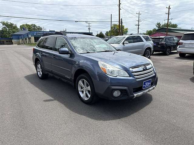 2013 SUBARU Outback