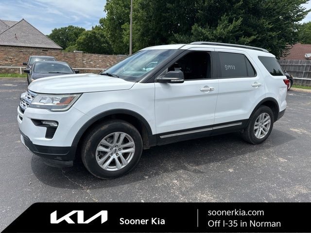 2018 FORD Explorer