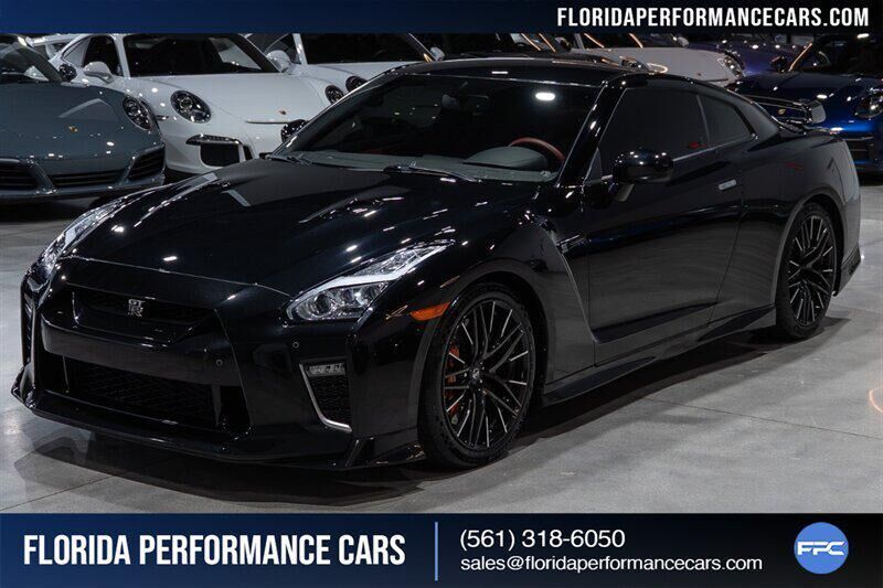 2021 NISSAN GT-R