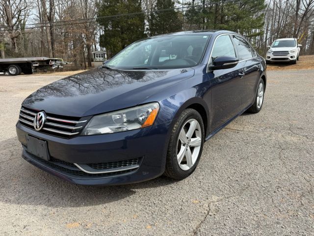 2012 VOLKSWAGEN Passat