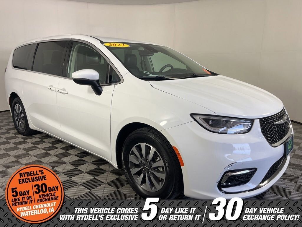 2023 CHRYSLER Pacifica