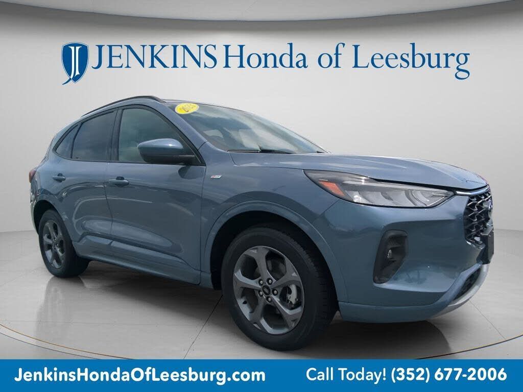 2023 FORD Escape