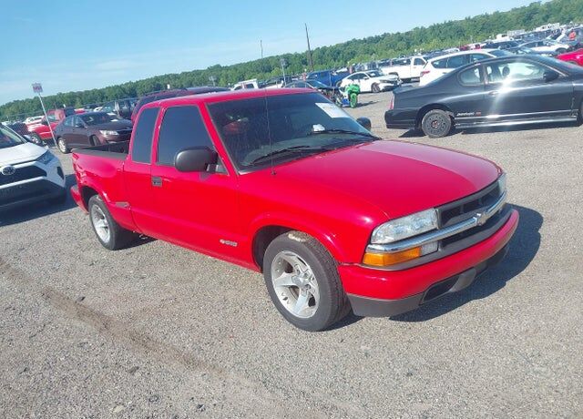 2002 CHEVROLET S-10 Pickup
