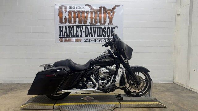 2016 HARLEY DAVIDSON FLHX / Street Glide