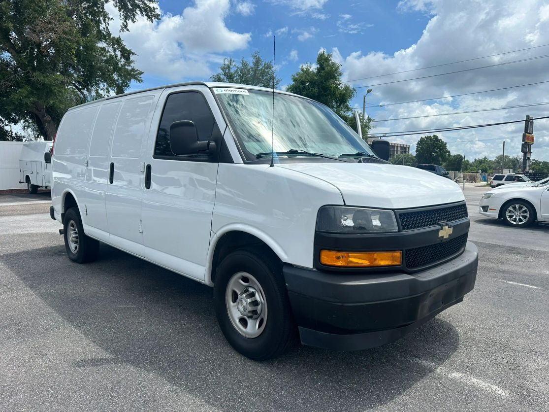 2021 CHEVROLET Express