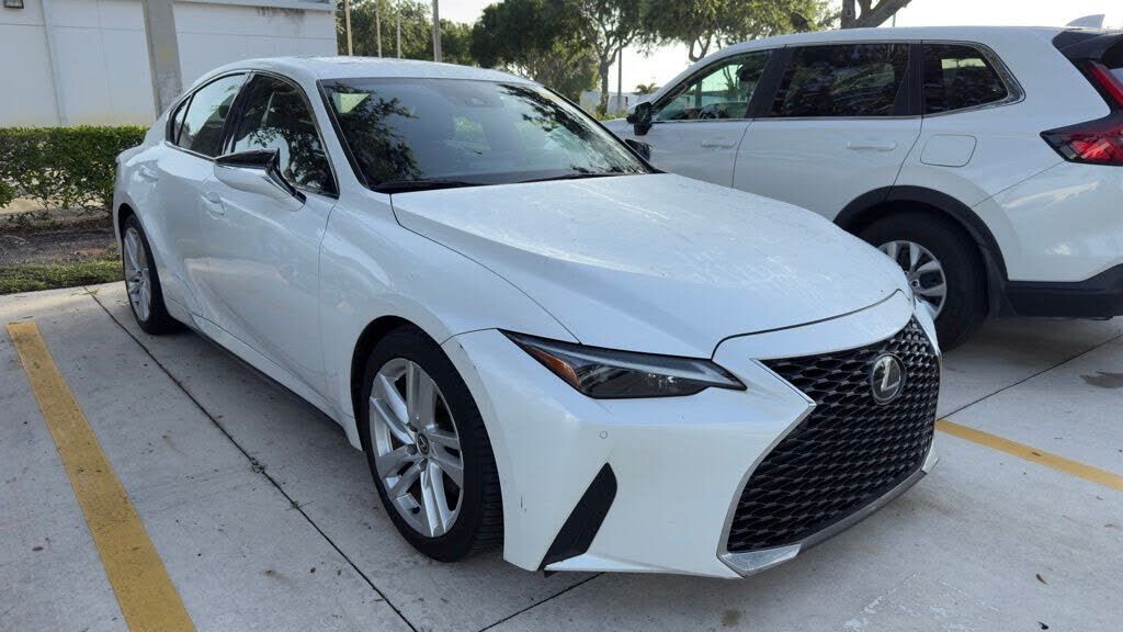2023 LEXUS IS