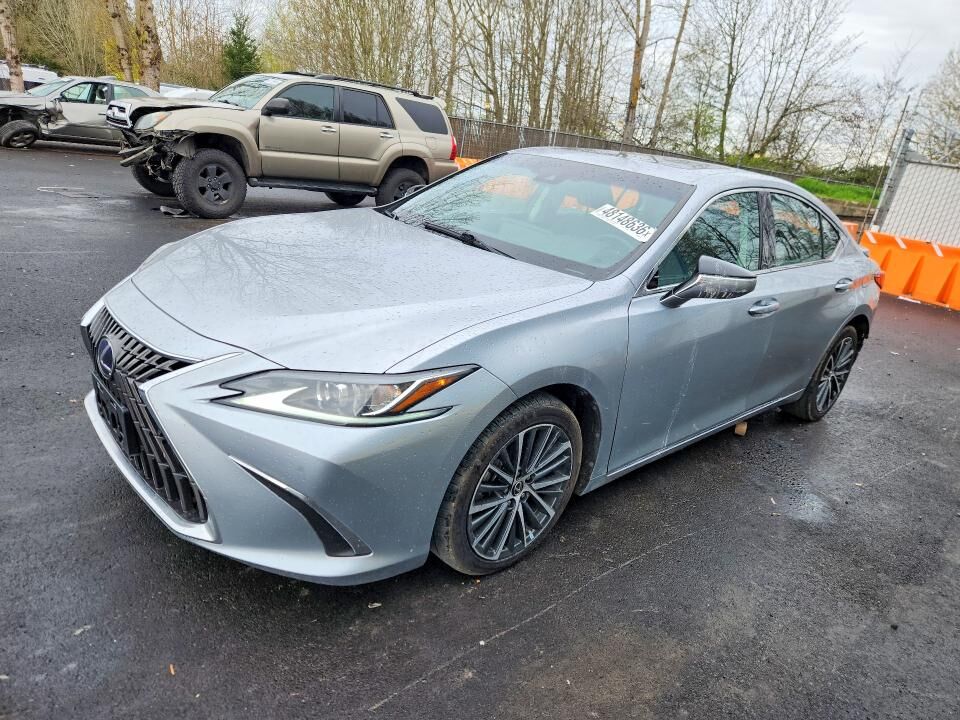 2022 LEXUS ES