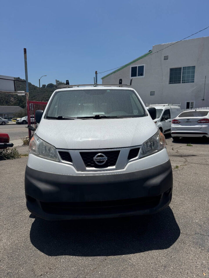 2017 NISSAN NV200