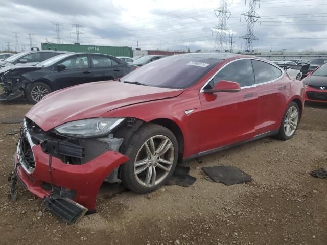 2015 TESLA Model S