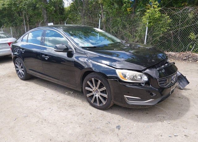 2017 VOLVO S60