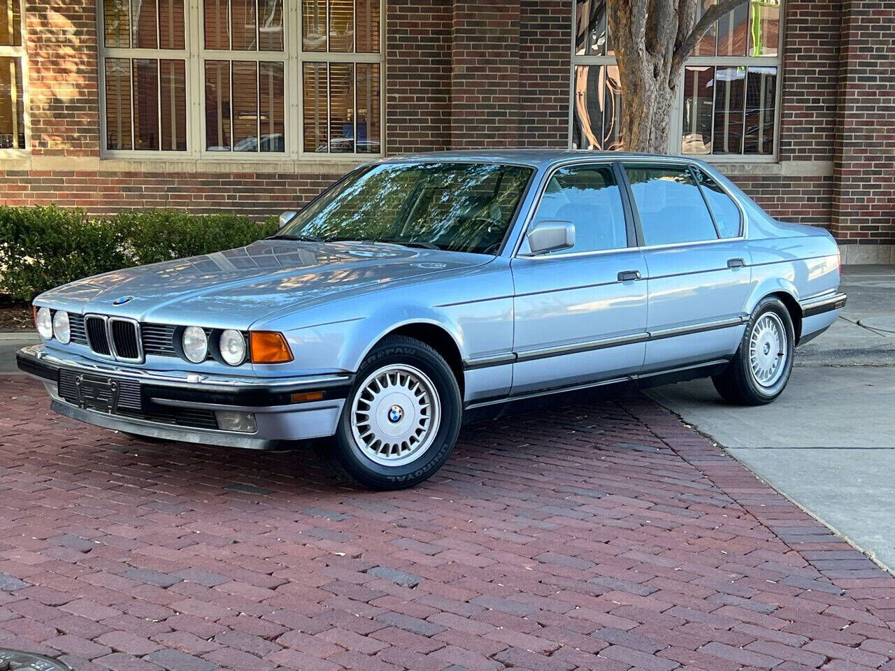 BMW 735iL