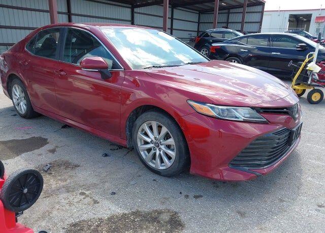 2018 TOYOTA Camry