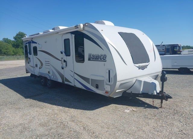 2017 LANCE CAMPER Lance Camper