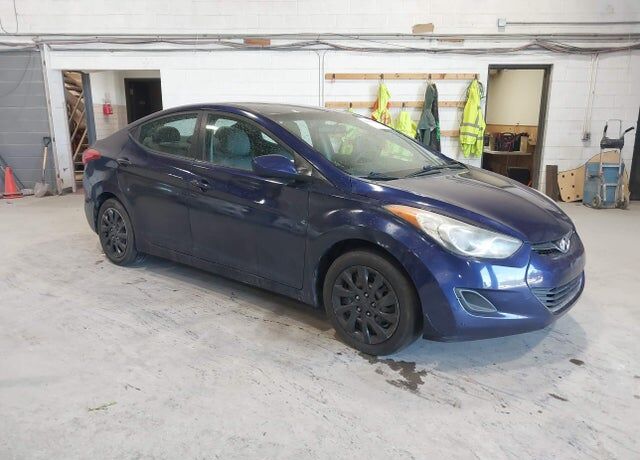 2011 HYUNDAI Elantra