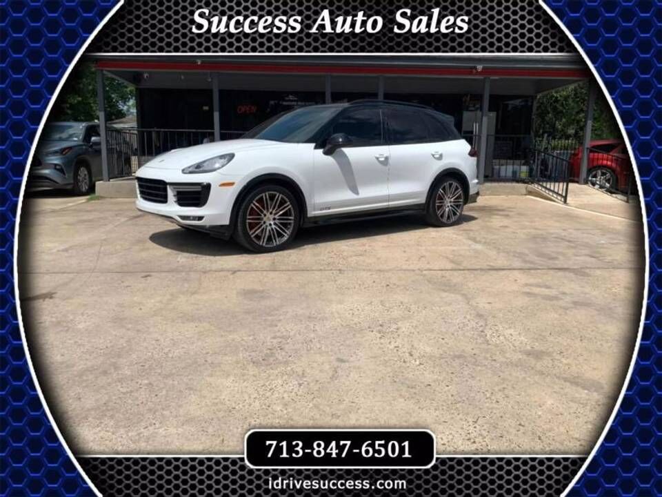 2018 PORSCHE Cayenne