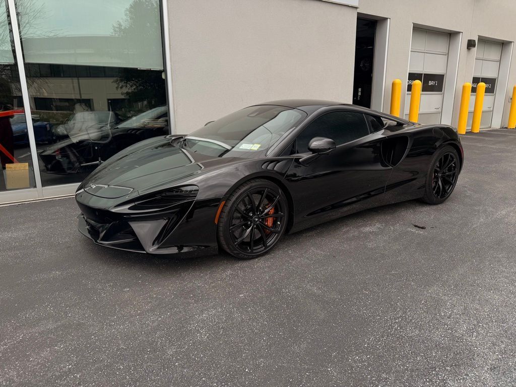 2023 MCLAREN ARTURA