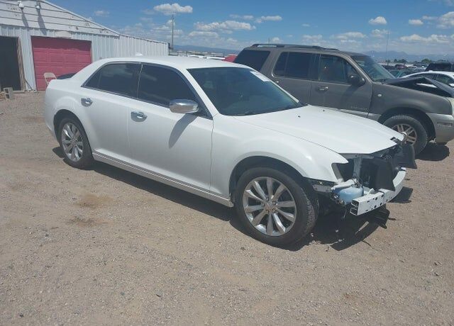 2019 CHRYSLER 300