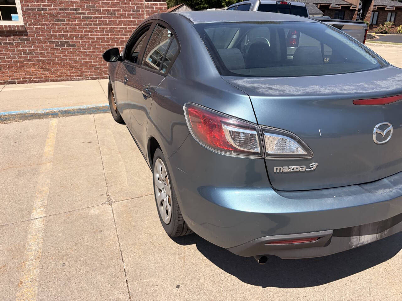 2010 MAZDA Mazda3