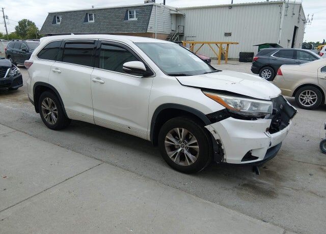 2016 TOYOTA Highlander