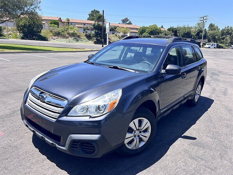 2013 SUBARU Outback