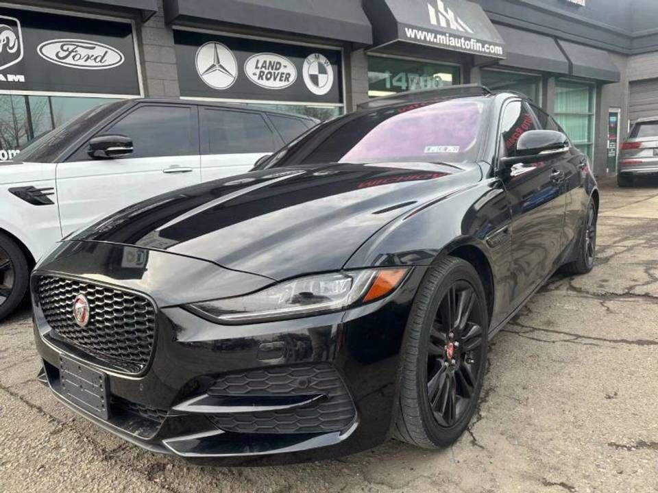 2020 JAGUAR XE