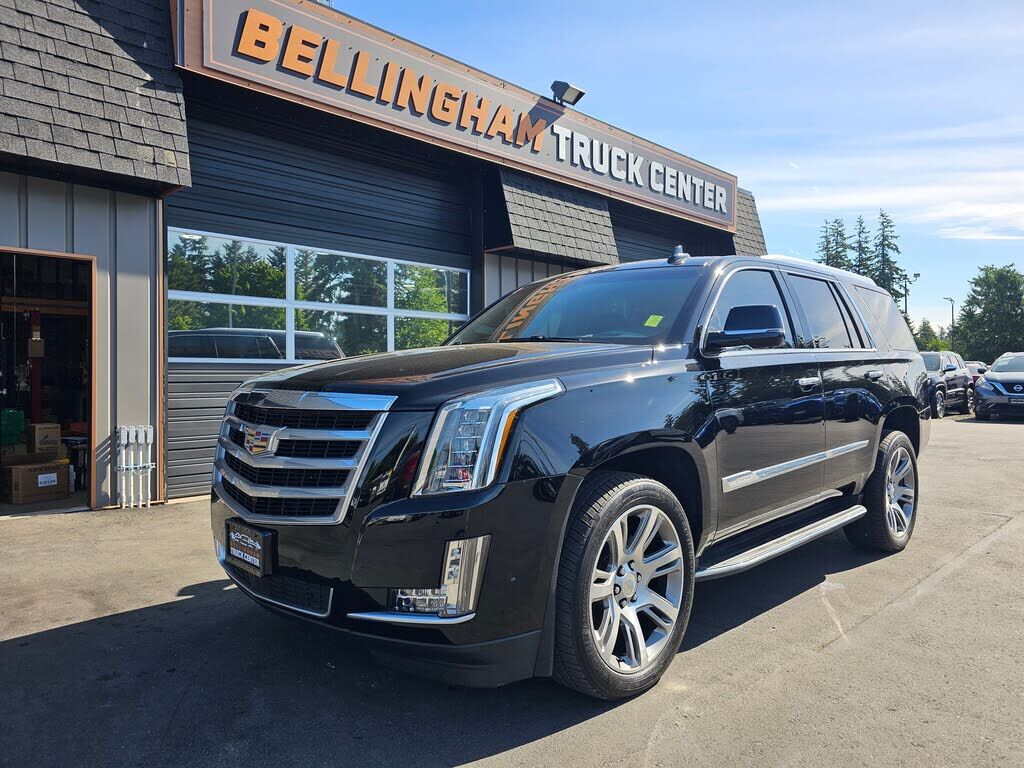 2017 CADILLAC Escalade