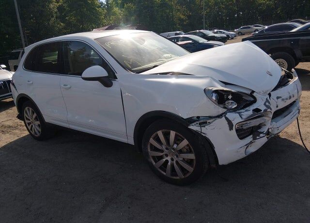 2014 PORSCHE Cayenne