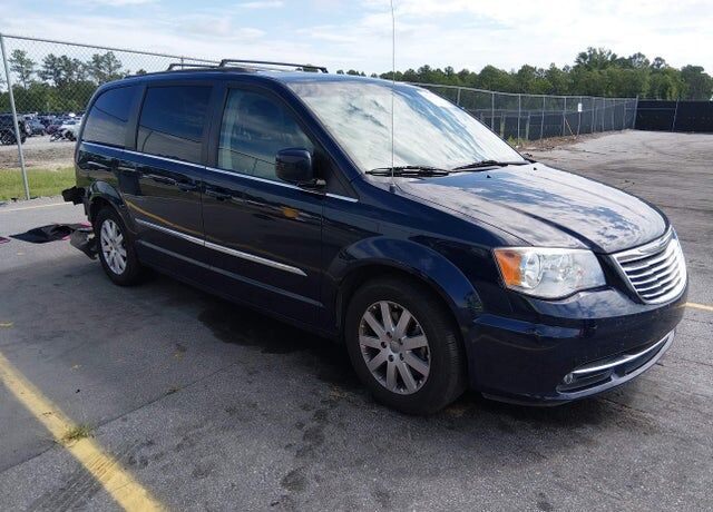 2015 CHRYSLER Town and Country