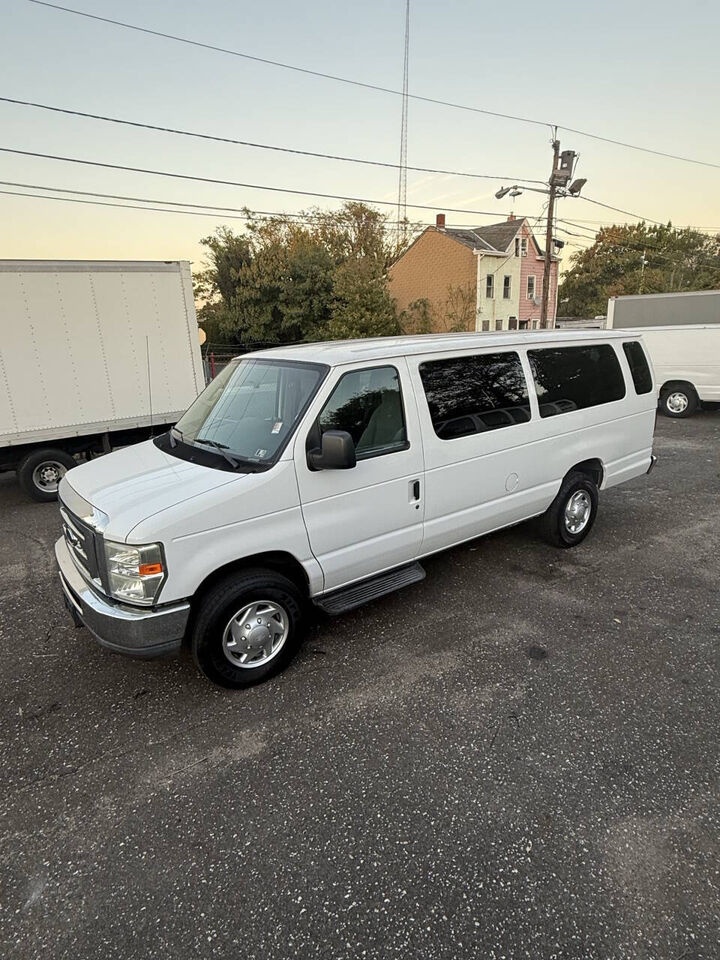 Ford E-350