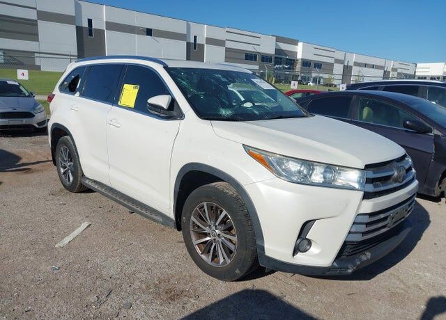 2018 TOYOTA Highlander