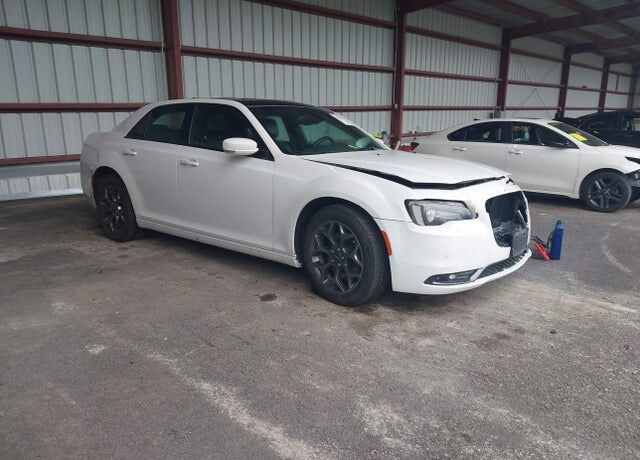 2016 CHRYSLER 300
