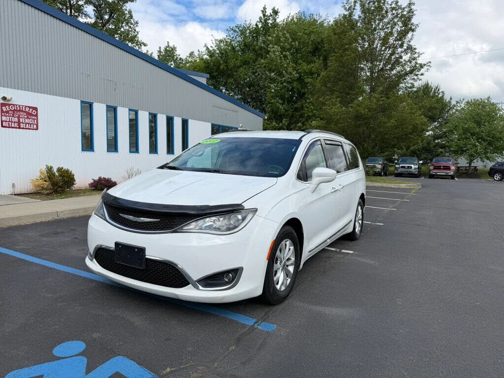 2017 CHRYSLER Pacifica