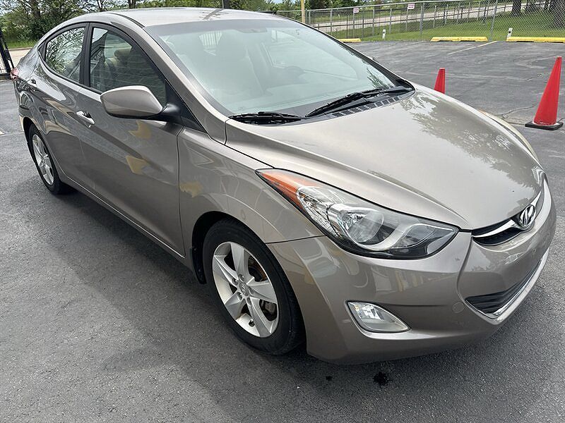 2013 HYUNDAI Elantra