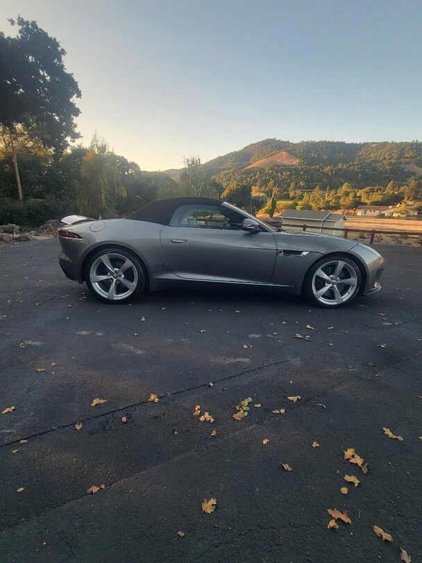2019 JAGUAR F-Type