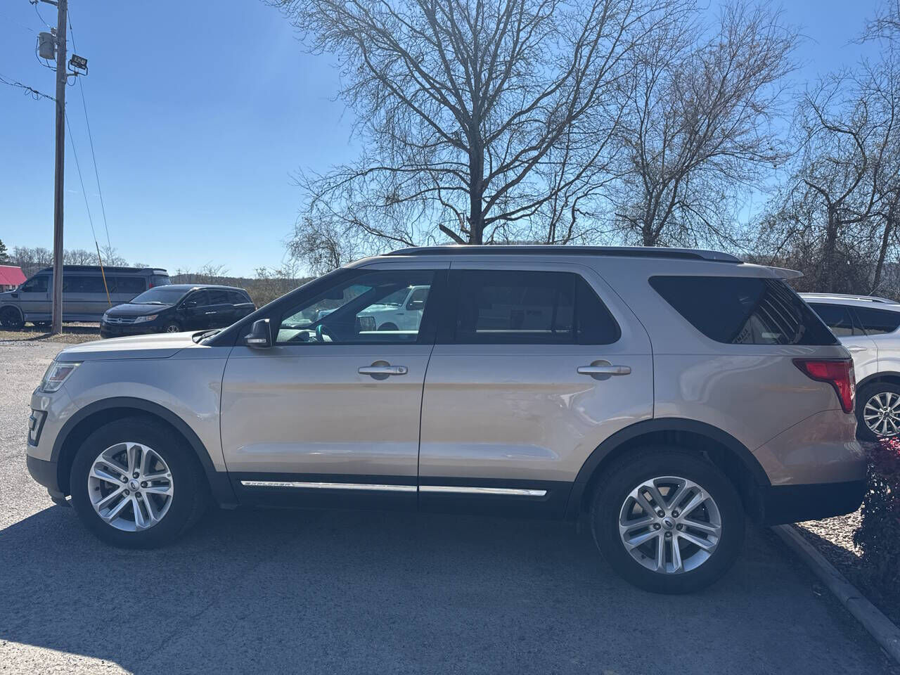 2017 FORD Explorer